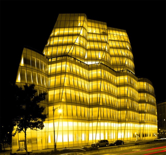 Frank Gehry's IAC Building in Manhattan. (Grufnik / Flickr)