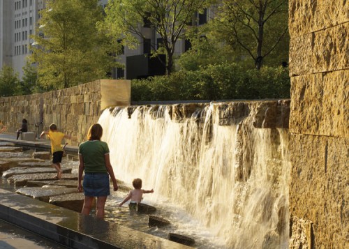Citygarden, St. Louis, MO by Nelson Byrd Woltz Landscape Architects. (Courtesy NBW)