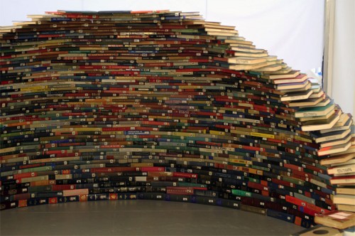 A corbel dome made of books. (Courtesy Miler Lagos)