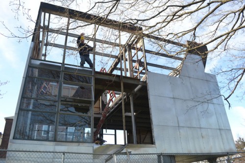 The Aluminaire House being dissasebled last month. (Courtesy Aluminaire House Foundation)