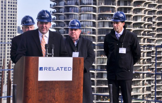 Ald. Brendan Reilly addressed the crowd atop 111 West Wacker. (Chris Bentley / The Architect's Newspaper)