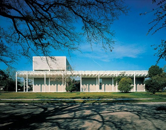 Renzo Piano's Menil Collection. (Paul Hester)