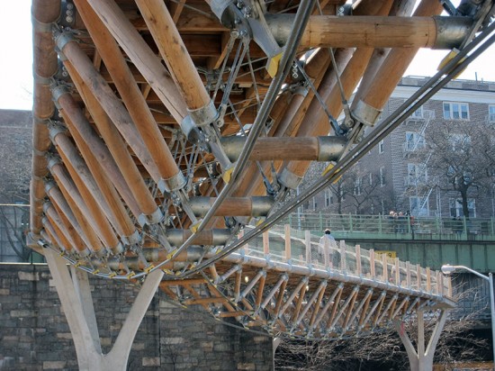The Squibb Pedestrian Bridge in Brooklyn Bridge Park. (Branden Klayko / AN)