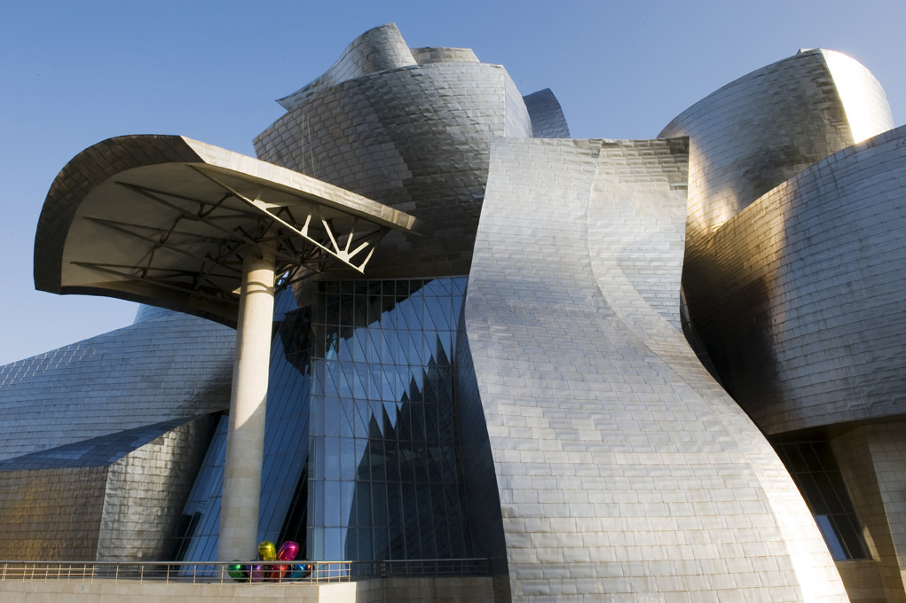 12 Frank Gehry building