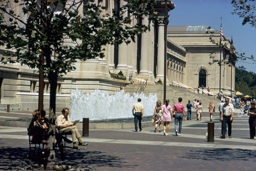 The old Met plaza. (Courtesy Paul Gunther)
