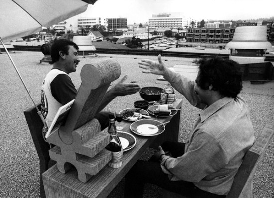 Billy Al Bengston (left) and Frank Gehry (right) on the rooftop of Gehry's office in Santa Monica (Billy Al Bengston) 