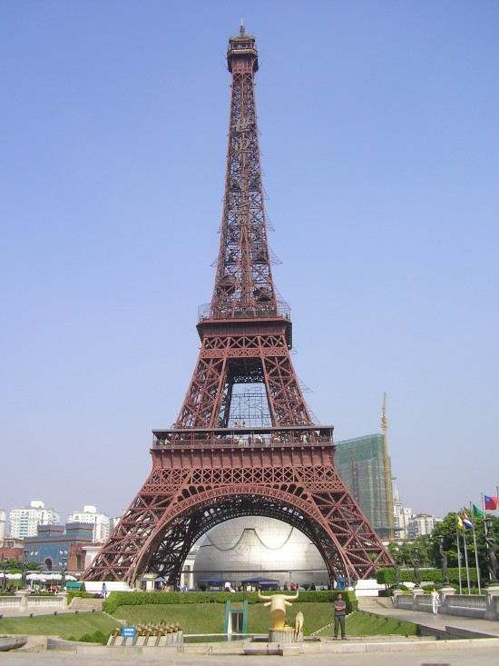 Eiffel Tower in China (Courtesy Wikipedia)