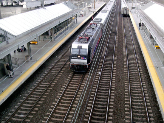 If one tunnel closed, New Jersey Transit service would be reduced by three-quarters (Marcin Bajer / Flickr)
