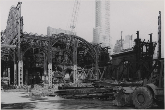 Aaron Rose, Demolition of Pennsylvania Station, 1964-65. (Courtesy Museum of the City of New York)