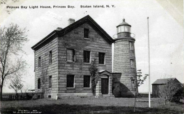 Historic photograph of the Prince's Bay Lighthouse Complex. (Image via Wikimedia Commons)
