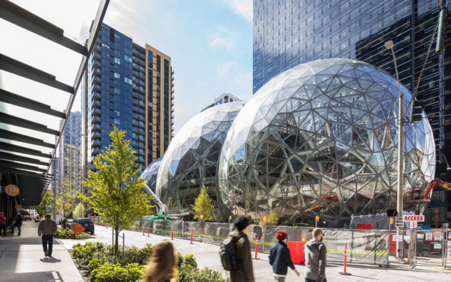 Amazon’s Seattle spheres are set for public opening. The three biospheres under construction. (Courtesy NBBJ)