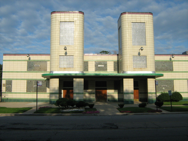 A rare Art Moderne church in Chicago is slated for renovation. Chicago's First Church of Deliverance (Zol87/Flickr)