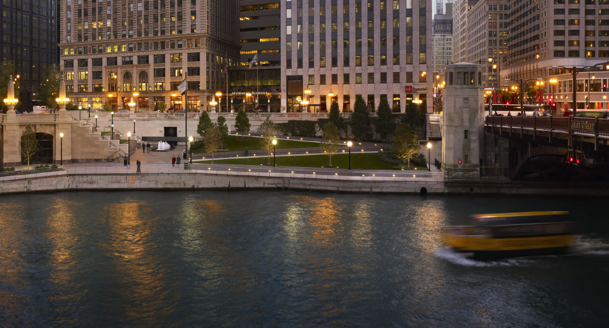 A look at Ross Barney Architects' civic and urban design. The Chicago Riverwalk. (Courtesy Ross Barney Architects)
