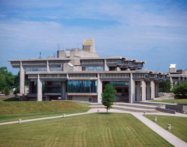 Library Communications Center, SMTI, (now University of Massachusetts Dartmouth), North Dartmouth, MA, 1968-1972. Photo taken between 1995 and 2005. (Image via UMass Dartmouth)