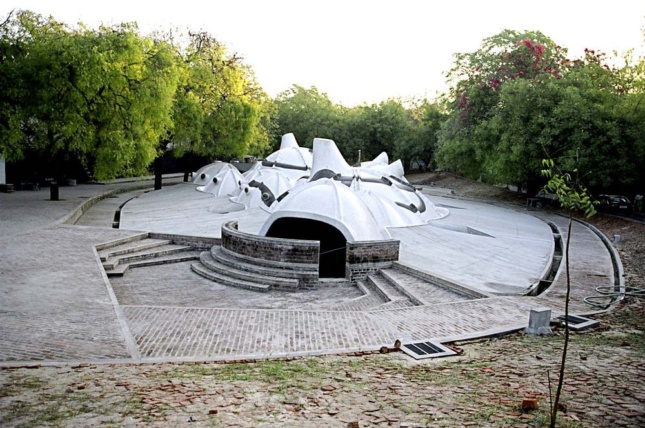 Amdavad Ni Gufa, 1994, Ahmedabad, India. (Courtesy VSF and Pritzker Architecture Prize) 