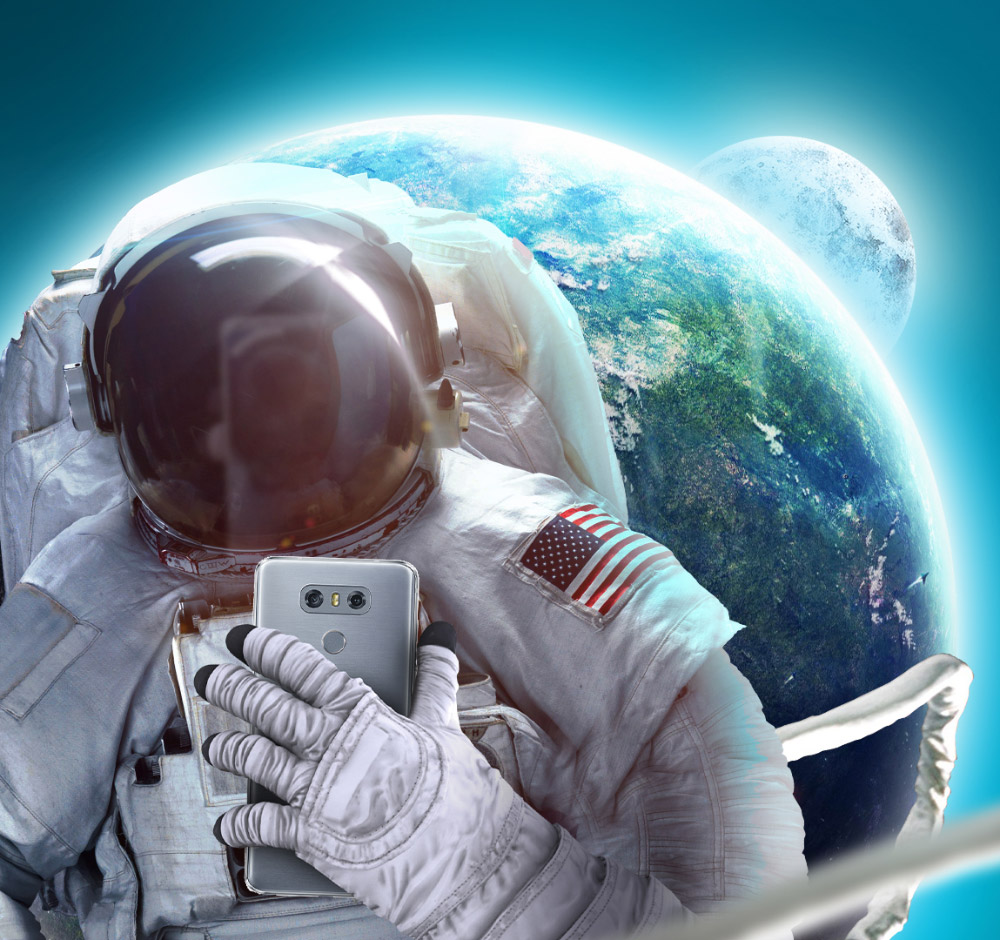 An astronaut taking an out-of-this-world selfie. (Courtesy the Museum of Selfies)