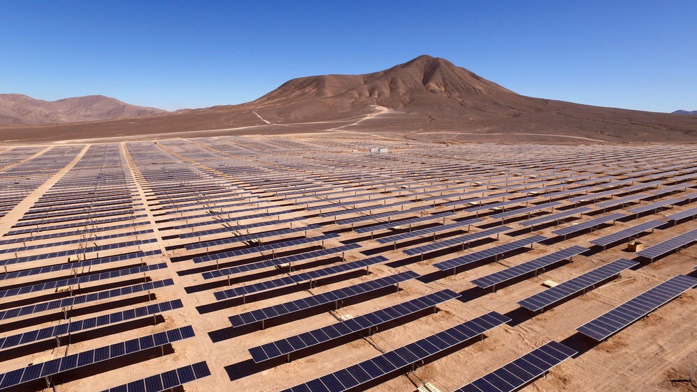 Photo of a solar array in Chile that is similar to the one being built in Mexico.