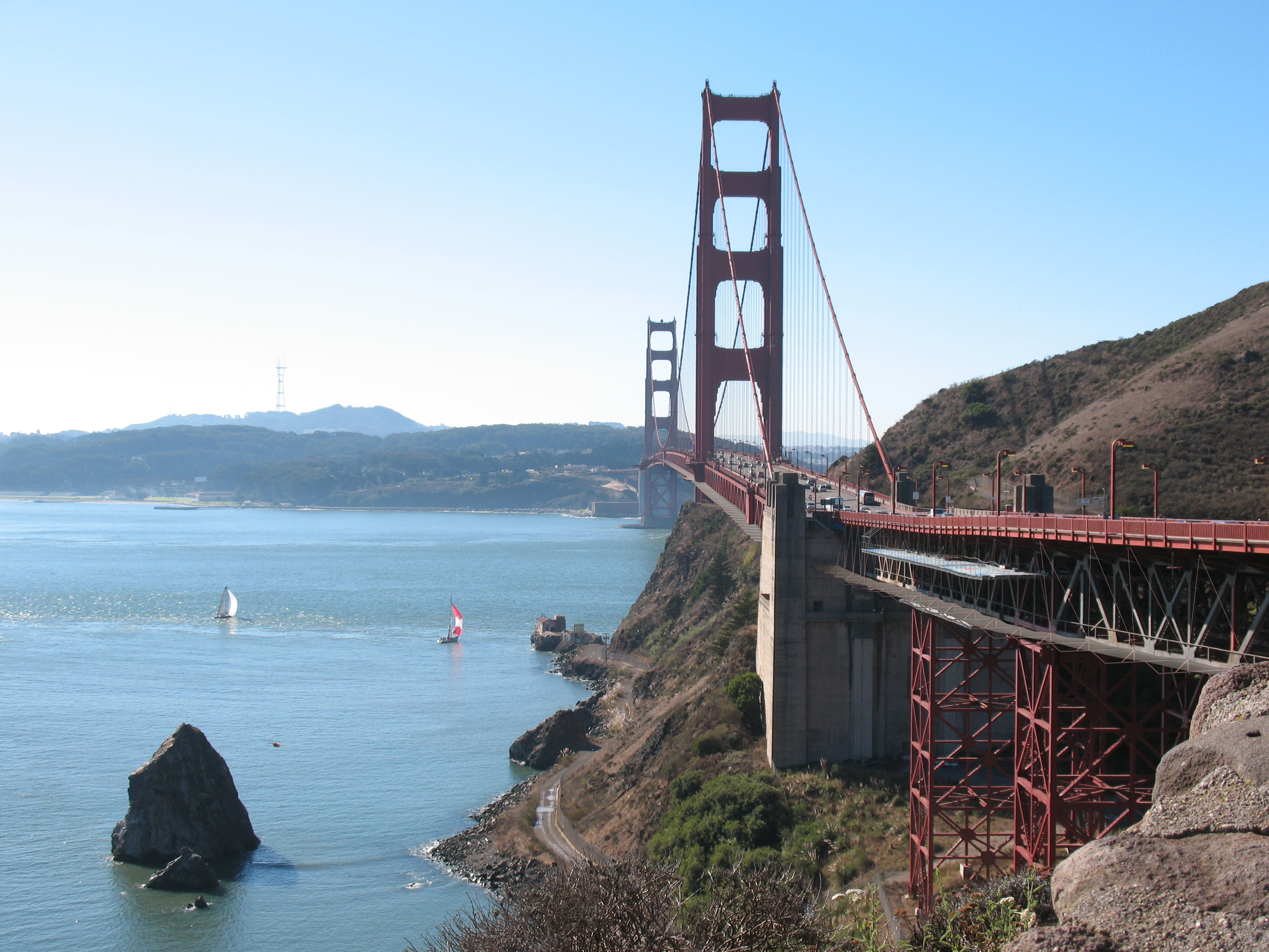 Rendering of suicide barrier on Golden Gate Bridge