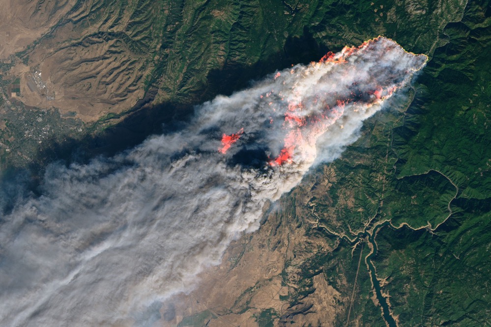 Satellite photo of the Camp fire in California