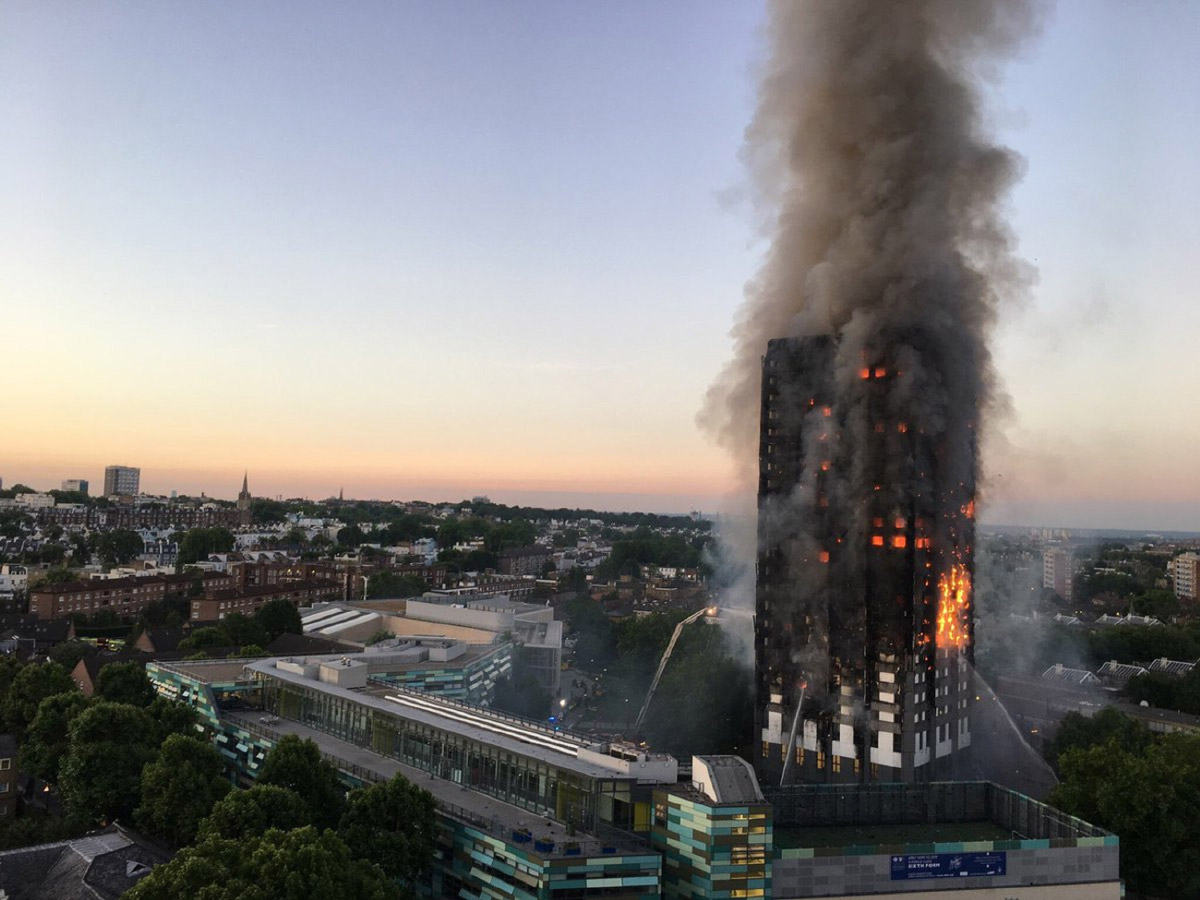Photo of Grenfell tower on fire in 2017