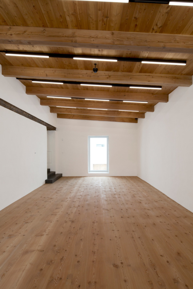 Photo of a gallery space