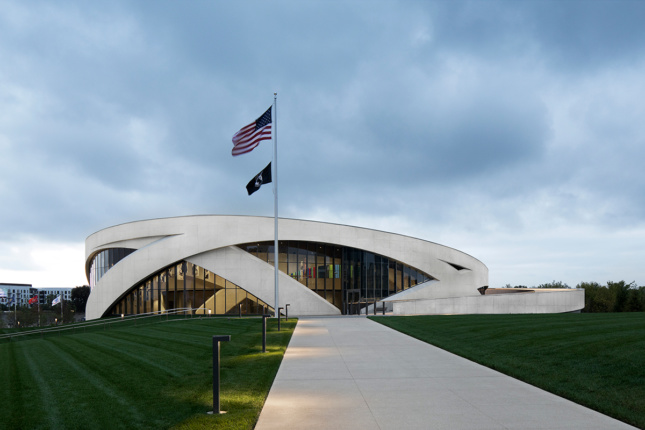 Photo of the National Veterans Memorial and Museum