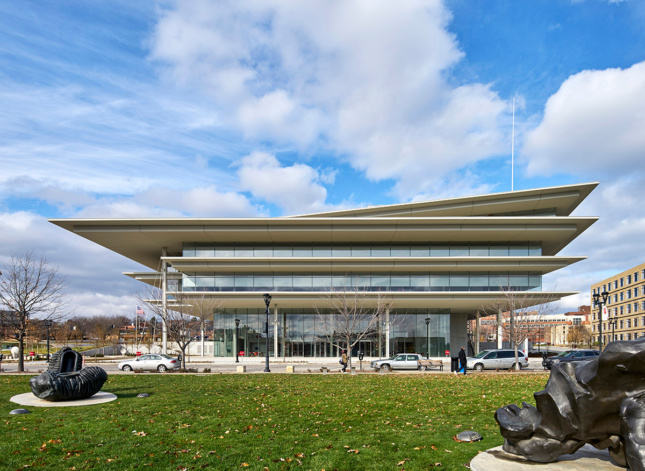 Photo of Krause Gateway Center by Renzo Piano Building Workshop Courtesy Michel Denancé