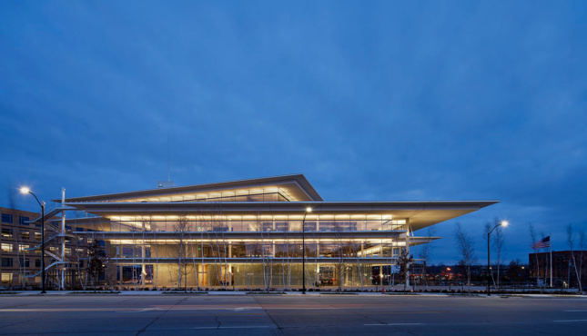 Photo of Krause Gateway Center by Renzo Piano Building Workshop Courtesy Michel Denancé