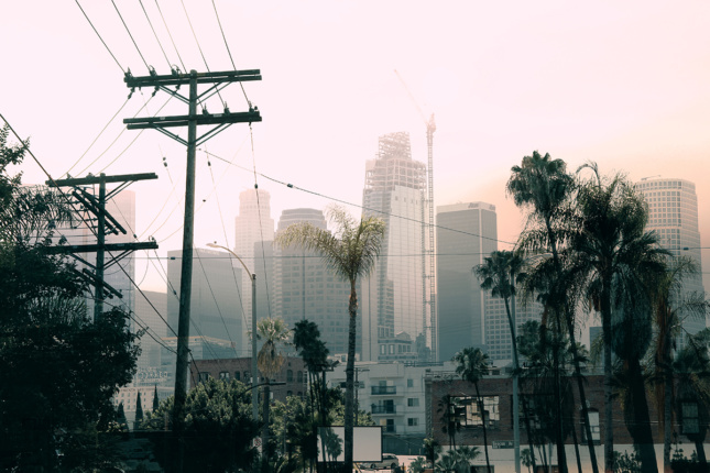 Photo of construction in Los Angeles with heavy smog