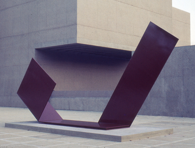 Photo of Robert Murray sculpture at I.M. Pei’s Everson Museum of Art in Syracuse