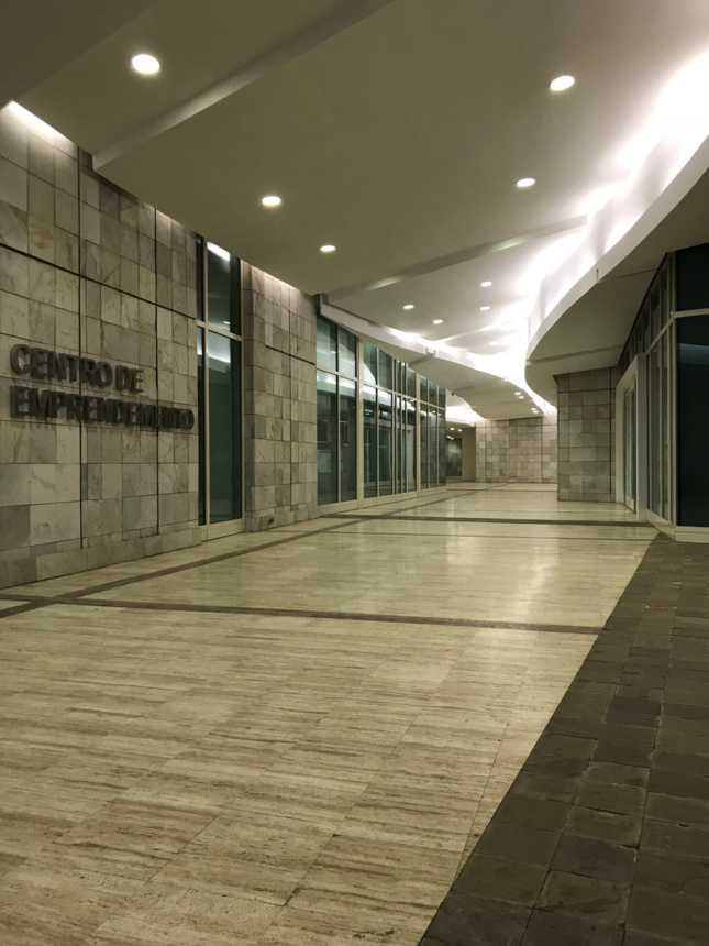 Photo of the Centro de Emprendemento entrance in the Cidade da Cultura
