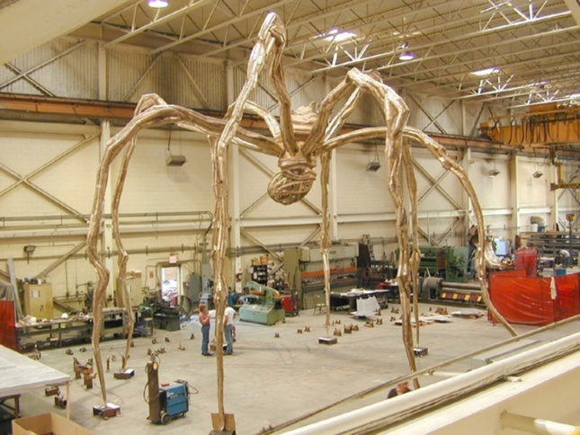 Photo of large-scale sculpture fabrication 