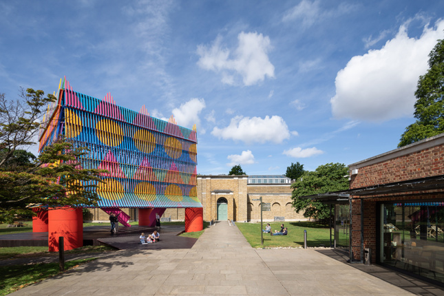 Photo of the 2019 Dulwich Picture Gallery Pavilion next to the gallery's permanent building