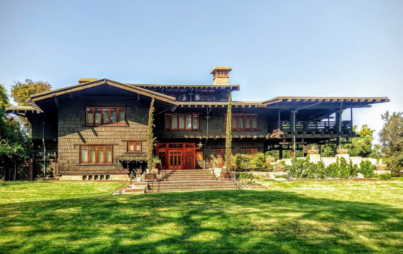 Photo of a Craftsman style home, the Gamble House