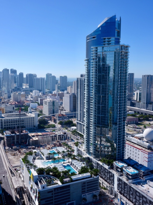Aerial image of the Miami Worldcenter and its one completed tower