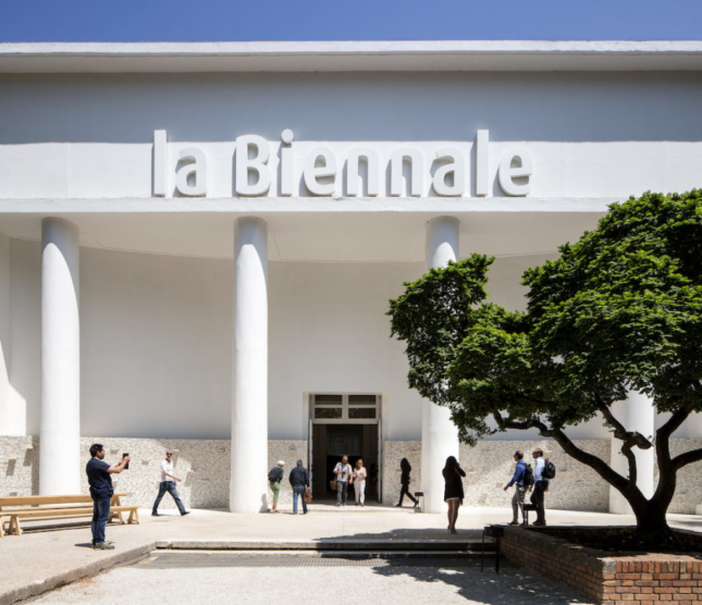 A white building with La Biennale on top