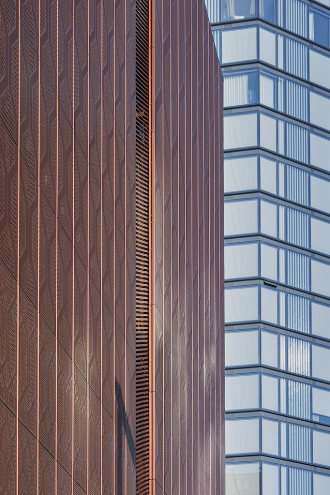 Detail image contrasting facades