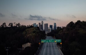 an empty LA freeway during the COVID-19 pandemic, which Project Héroe will attempt to head off