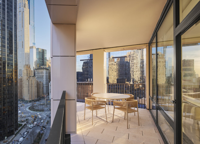 Park Loggia, with outdoor terraces looking at the manhattan skyline