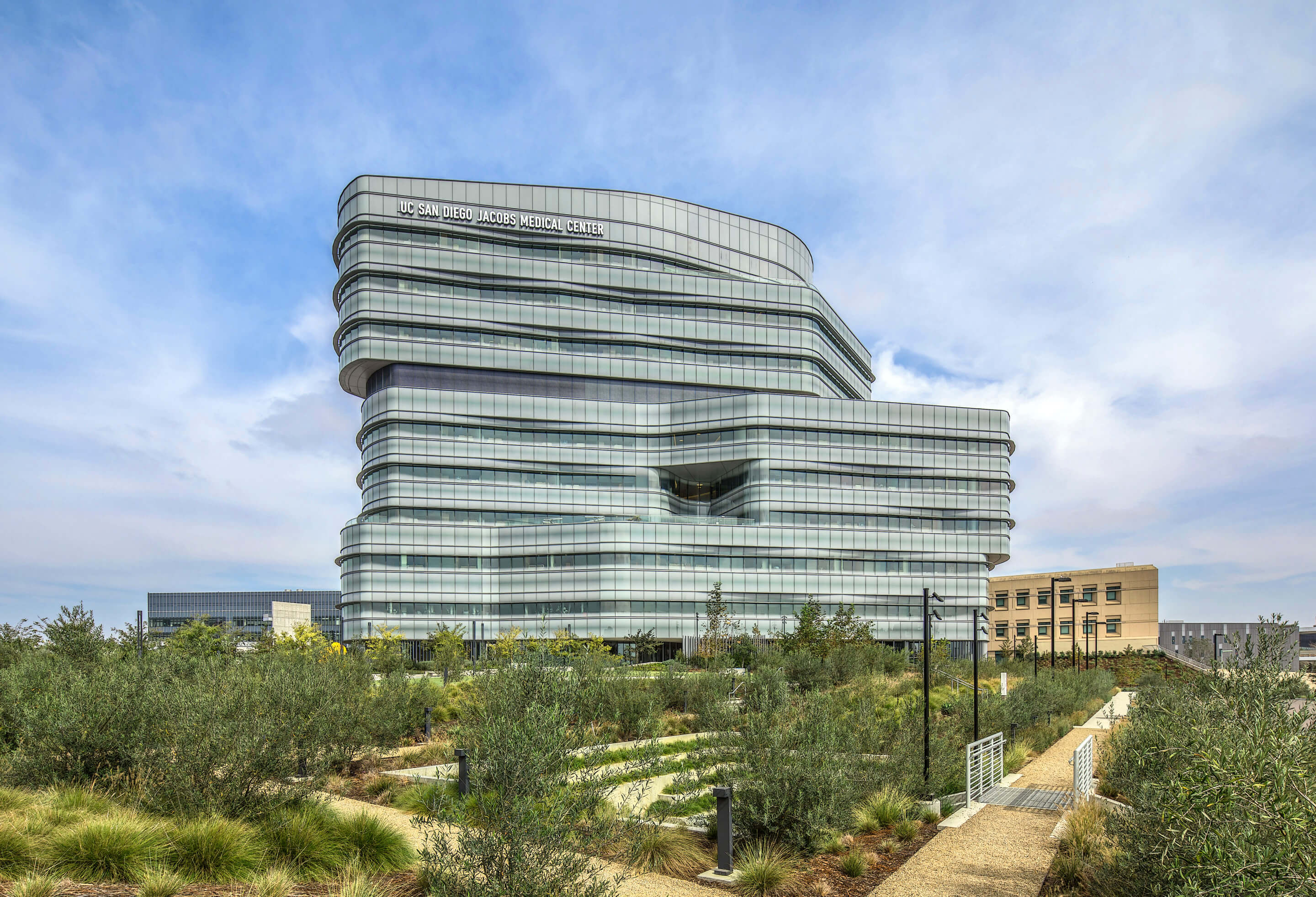 Image of the Jacobs Medical Center in San Diego and its glass skin