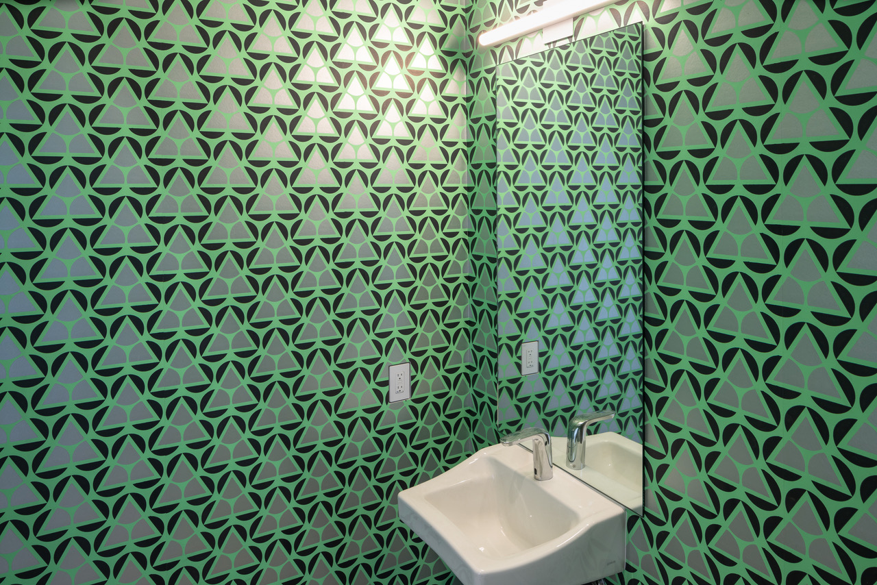 green bathroom wallpaper