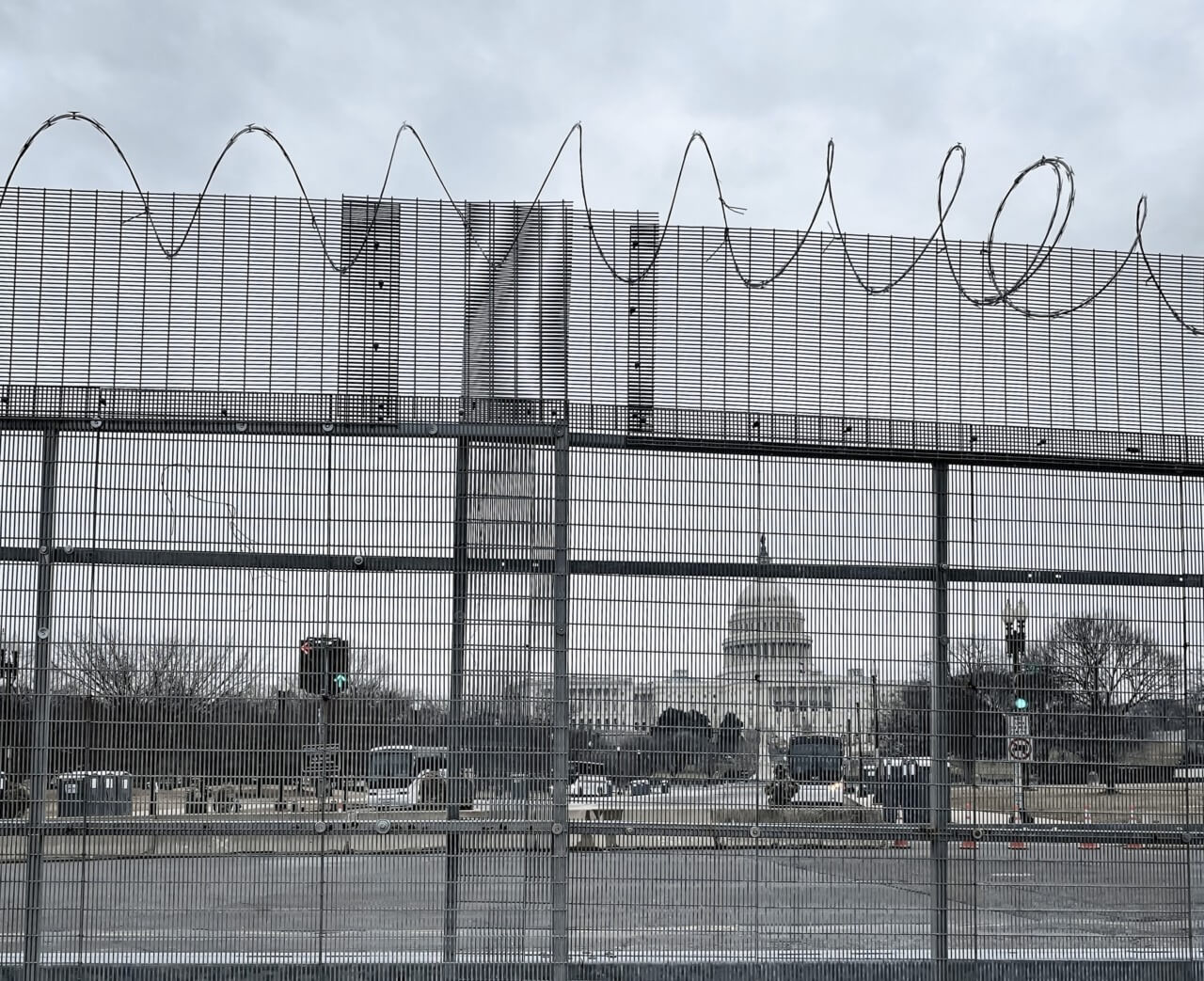 razor-wire fencing U.S. Capitol