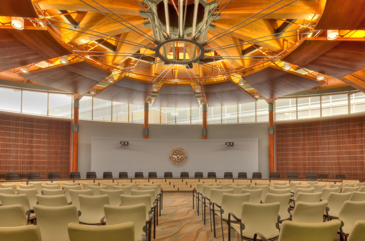 A radial timber conference room realized according to Indigenous design practices