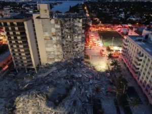 The surfside condo tower the day of collapse