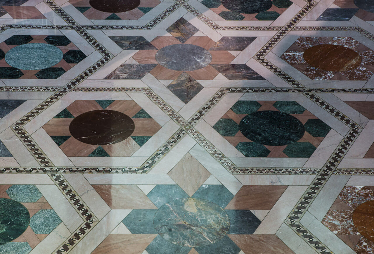flooring with hexangonal motifs