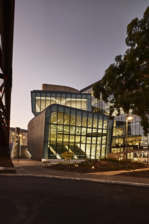 The fluted Deakin Law Building at Deakin University Melbourne Burwood ...