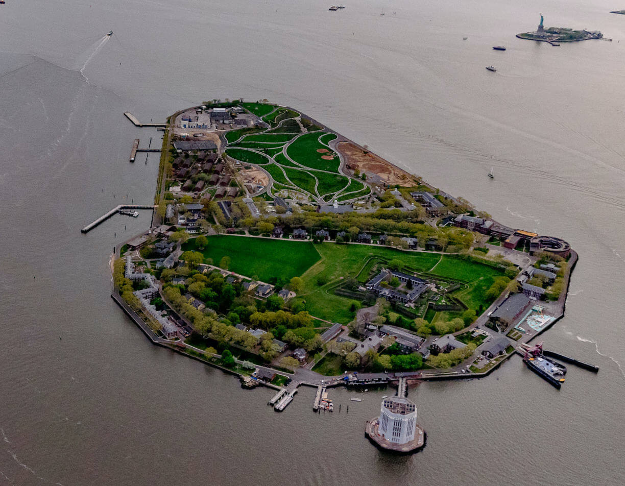 aerial photograph of governors island in new york harbor