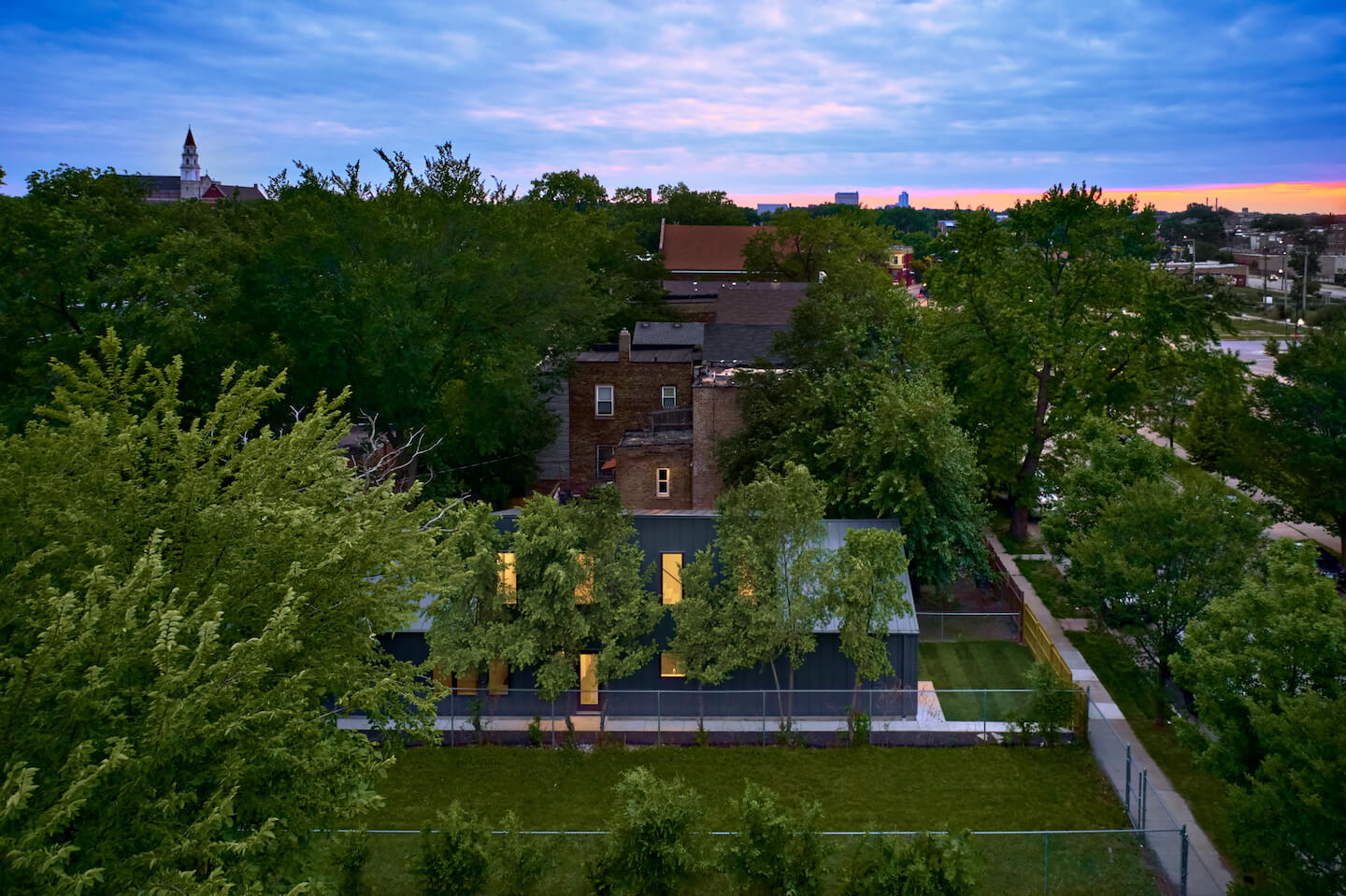 overhead view of a contemporary home on a narrow chicago lot