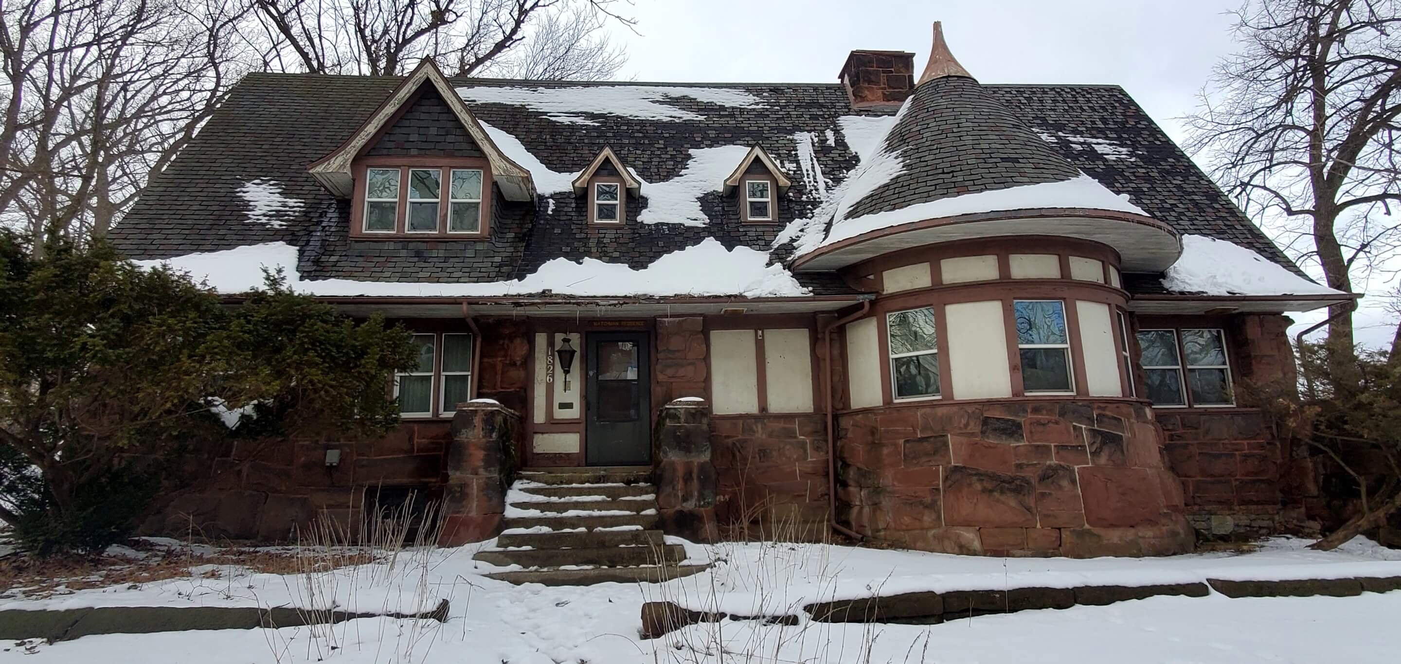 exterior of a historic chicago home