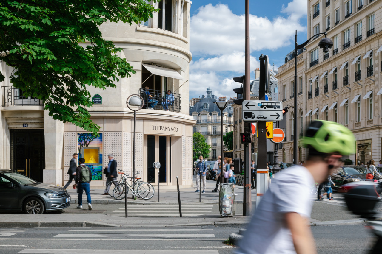 a busy paris street scene